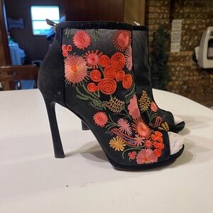 Jessica Simpson 9.5 Pascall Floral Embroidered Mesh Peep Toe Bootie Heel